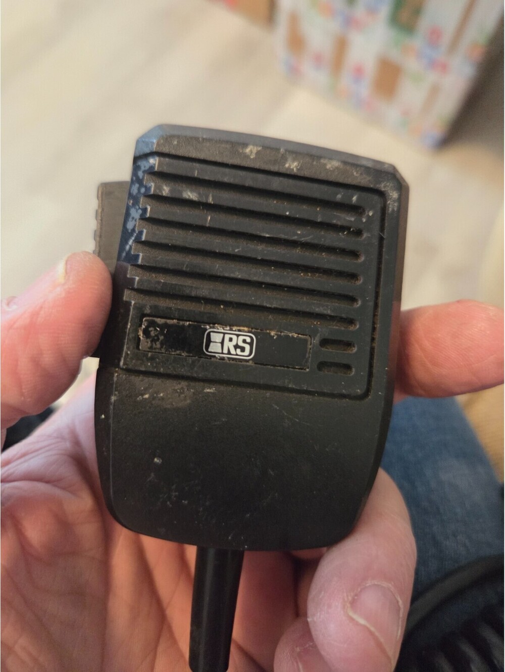 older radio shack (realistic) handheld microphone for cb radio